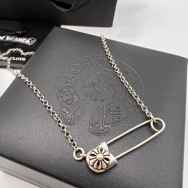 Chrome Hearts Tri Sword Necklace - NOBLEMARS