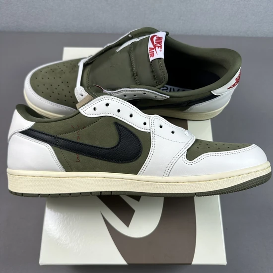 Travis Scott × Nike Air Jordan 1 Low OG SP Reverse Olive DM7866-200 トラヴィススコット × ナイキ エアジョーダン1 ロー OG SP リバースオリーブ
