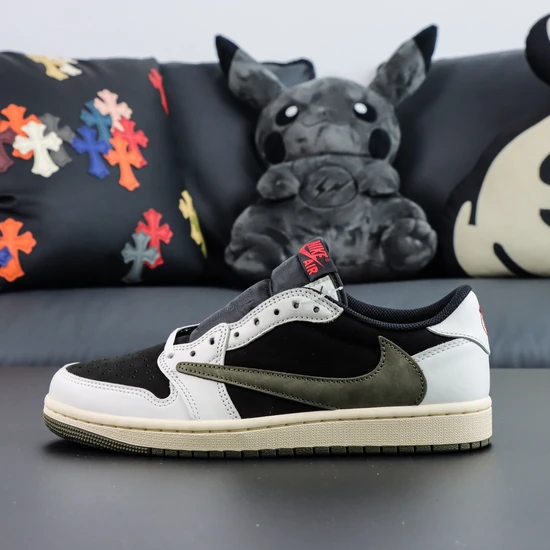 Travis Scott × Nike Women's Air Jordan 1 Low OG Medium Olive DZ4137-106 トラヴィススコット × ナイキ ウィメンズ エアジョーダン1 ロー OG ミディアム オリーブ