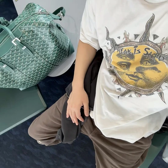 Saint Michael Graphic Logo T-Shirt オフホワイト セイント マイケル グラフィック ロゴ Tシャツ オフホワイト