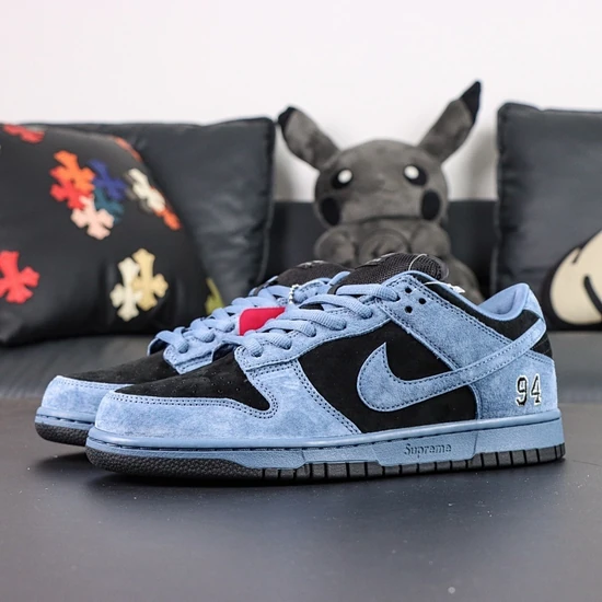 Supreme × Nike SB Dunk Low Ocean Fog North America Exclusive 25FW Week2 HQ8487-400 シュプリーム × ナイキ SB ダンク ロー オーシャンフォグ 北米限定 25FW Week2