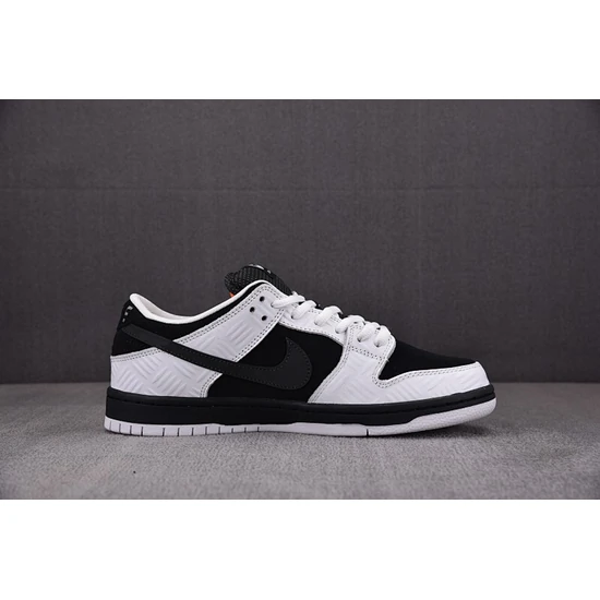 TIGHTBOOTH × Nike SB Dunk Low Pro QS Black and White FD2629-100 タイトブース × ナイキ SB ダンク ロー プロ QS ブラック アンド ホワイト
