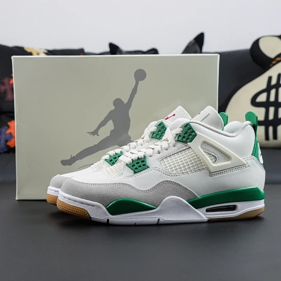 Nike SB × Air Jordan 4 Retro SP Pine Green DR5415-103 ナイキ SB × エアジョーダン4 レトロ SP パイングリーン