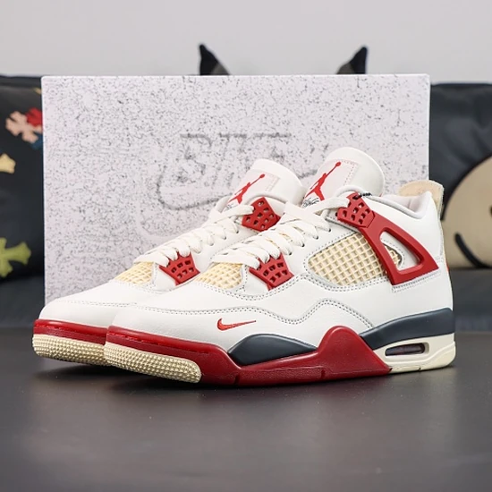 Nigel Sylvester × Nike Air Jordan 4 Brick After Brick IQ8055-100 ナイジェル・シルベスター × ナイキ エアジョーダン4 ブリックアフターブリック