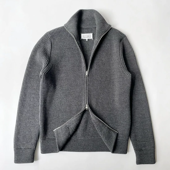 Maison Margiela Logo Half-Zip Mock Neck Sweater メゾン マルジェラ ロゴ ハーフ ジップ モック ネック セーター
