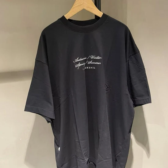 Vetements Logo Oversized T-Shirt ヴェトモン ロゴ オーバーサイズド Tシャツ