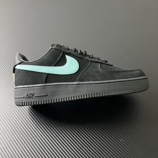 Tiffany & Co. × Nike Air Force 1 Low 1837 DZ1382-001 ティファニー × ナイキ エアフォース1 ロー 1837