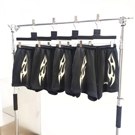 Hellstar Flame Graphic Shorts ヘルスター フレイム グラフィック ショーツ