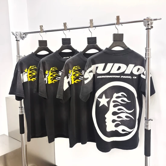 Hellstar Graphic Print T-Shirt ヘルスター グラフィック プリント Tシャツ