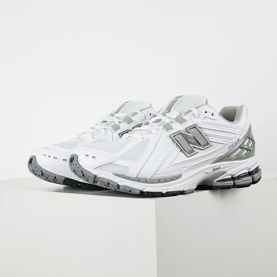 New Balance 1906R Off White M1906RD ニューバランス 1906R オフホワイト