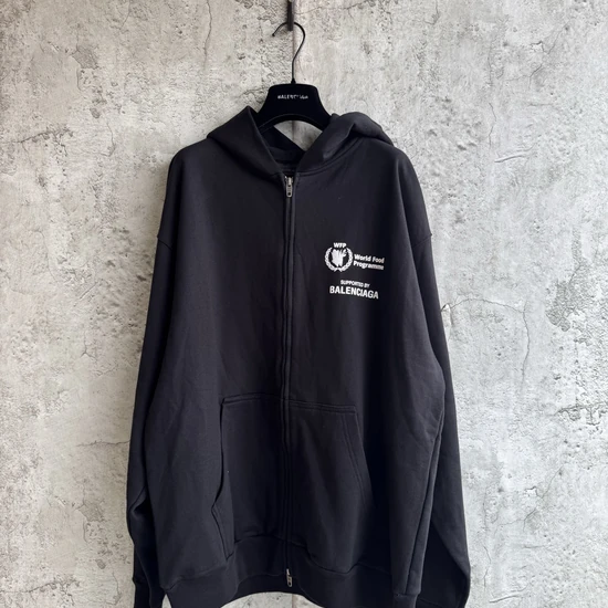 Balenciaga WFP World Food Programme Logo Zip-Up Hoodie バレンシアガ ダブリューエフピー ワールド フード プログラム ロゴ ジップアップ パーカー
