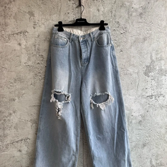 Balenciaga Ripped Knees Jeans バレンシアガ リップド ニーズ ジーンズ