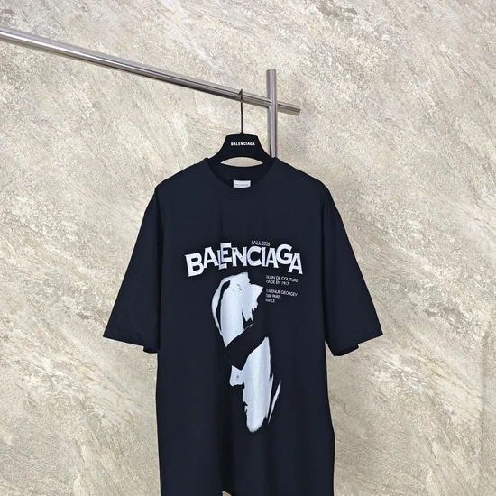 Balenciaga Portrait Graphic T-Shirt バレンシアガ ポートレート グラフィック Tシャツ