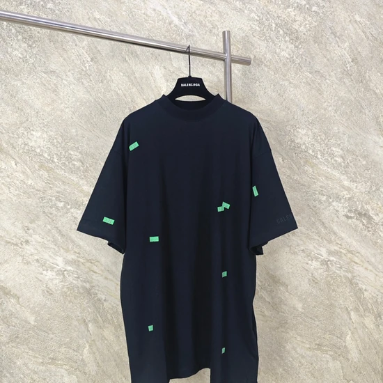 Balenciaga Scattered Rectangle Labels T-Shirt バレンシアガ スキャッターラッド レクタングル ラベルズ Tシャツ