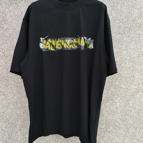 Balenciaga Graffiti Graphic T-Shirt バレンシアガ グラフィティ グラフィック Tシャツ