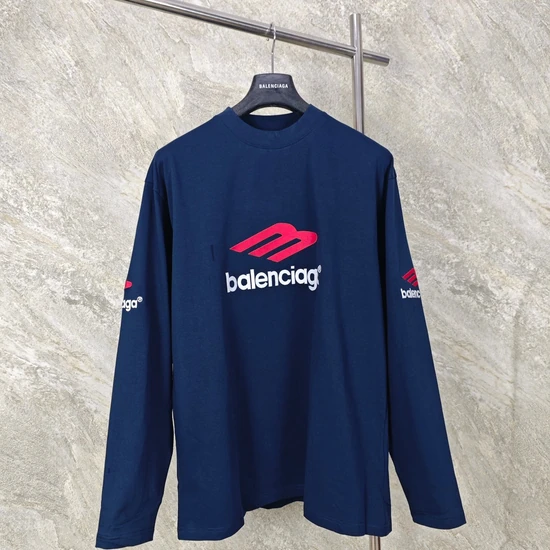 Balenciaga Logo Graphic Long Sleeve T-Shirt バレンシアガ ロゴ グラフィック ロングスリーブ Tシャツ