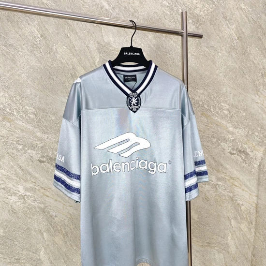 Balenciaga Logo Striped Sleeves Soccer Jersey バレンシアガ ロゴ ストライプ スリーブス サッカー ジャージ