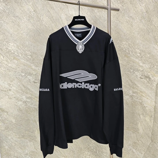 Balenciaga Logo Graphic Sweatshirt バレンシアガ ロゴ グラフィック スウェットシャツ