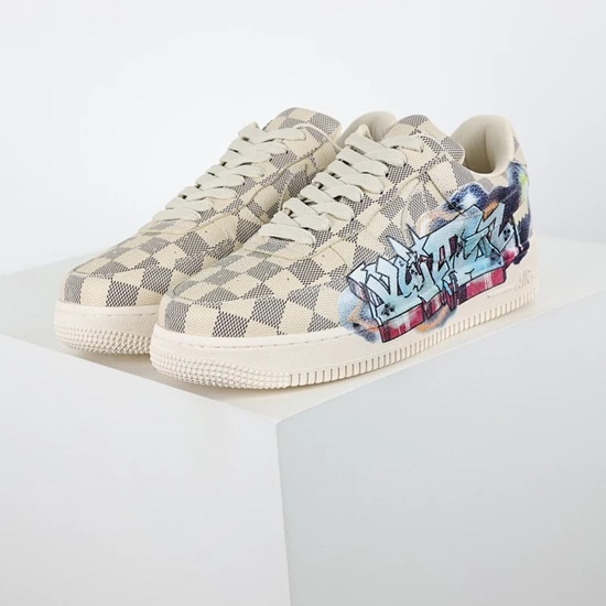 Louis Vuitton x Nike Damier Graffiti Sneakers ルイ ヴィトン × ナイキ ダミエ グラフィティ スニーカー