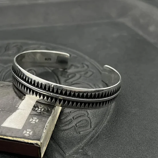 Undercover Sawtooth Edge Cuff Bracelet アンダーカバー ソウトゥース エッジ カフ ブレスレット