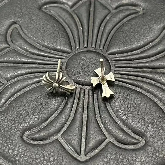 Chrome Hearts Classic Cross Stud Earrings Silver クロムハーツ クラシック クロス スタッド ピアス シルバー