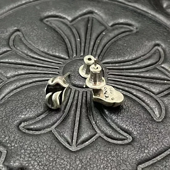 Chrome Hearts Cross Studs Earrings Silver クロムハーツ クロス スタッズ イヤリング シルバー