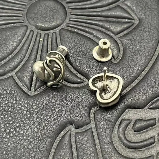 Chrome Hearts Heart Stud Earrings Silver クロムハーツ ハート スタッド ピアス シルバー