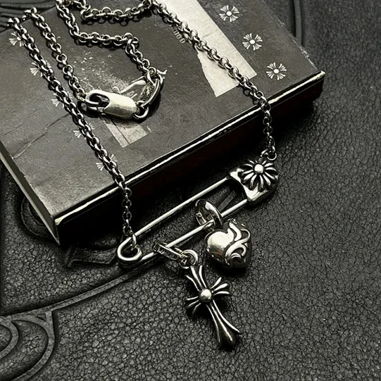 Chrome Hearts Cross Charm Pendant Necklace Silver クロムハーツ クロス チャーム ペンダント ネックレス シルバー