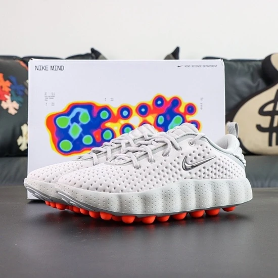 Nike Mind 002 Light Smoke Grey/Photon Dust/Hyper Crimson HQ4308-003 ナイキ マインド002 ライトスモークグレー/フォトンダスト/ハイパークリムゾン
