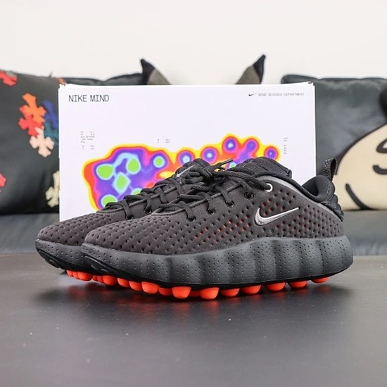 Nike Women's Mind 002 Black/Hyper Crimson HQ4310-001 ナイキ ウィメンズ マインド002 ブラック/ハイパークリムゾン