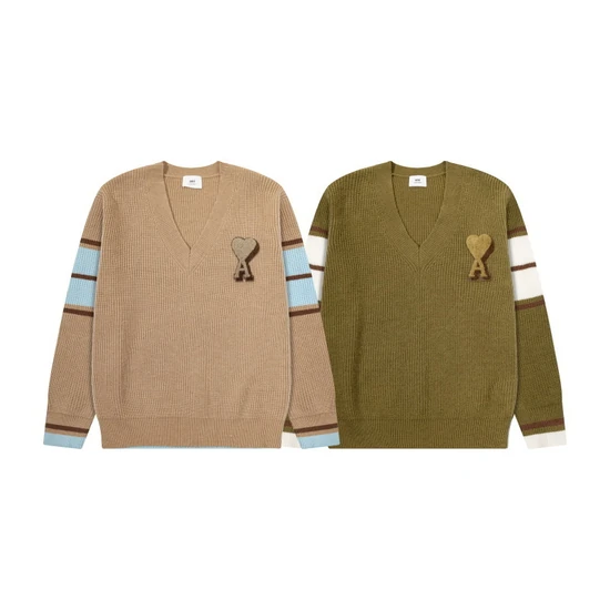 AMI Paris Ami de Coeur V-neckKnit Sweater アミ パリス アミ ドゥ クール Vネック ニットセーター