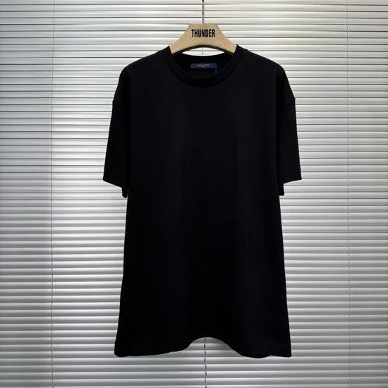 Louis Vuitton Embossed Logo T-Shirtルイヴィトン エンボスロゴ Tシャツ