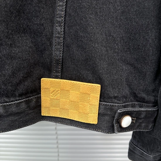 Louis Vuitton Black Denim Trucker Jacket ルイヴィトン ブラックデニムトラッカージャケット