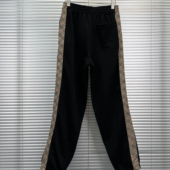 Burberry Check-trim cotton jogging pants バーバリー チェックトリム コットン ジョギングパンツ