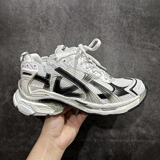 Balenciaga Runner 7.5 Sneakers Gradient White バレンシアガ ランナー 7.5 スニーカー グラデーション ホワイト