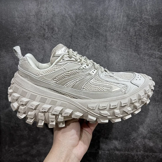 Balenciaga Bouncer Sneaker Off-White バレンシアガ バウンサー スニーカー オフホワイト