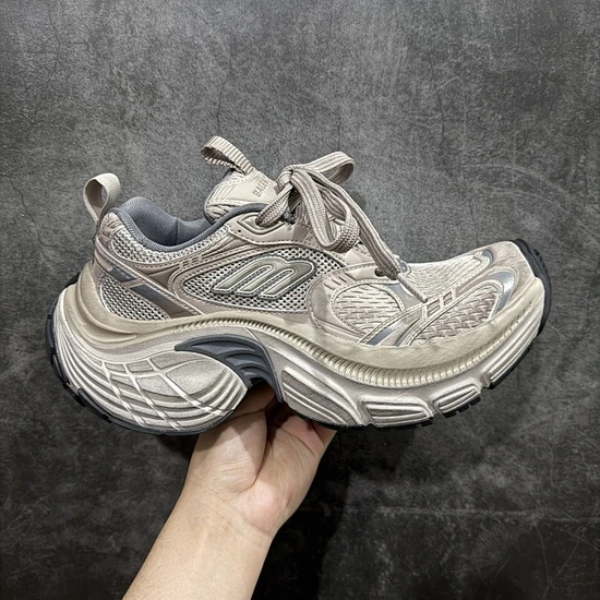Balenciaga 6XL Sneaker Taupe バレンシアガ 6XL スニーカー トープ