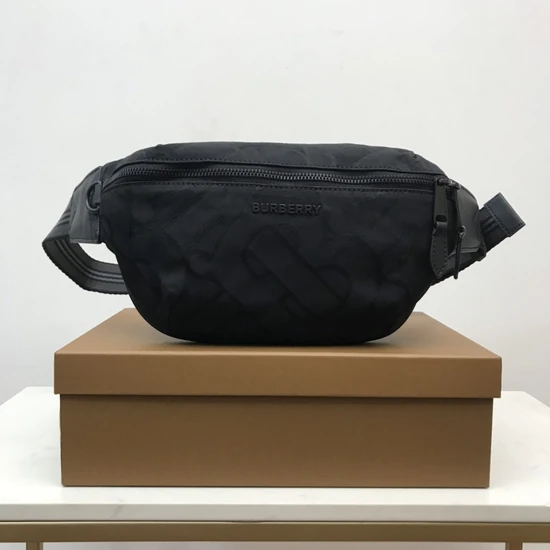 Burberry TB Monogram Sonny Belt Bag Black 80661061 バーバリー TB モノグラム ベルトバッグ ブラック
