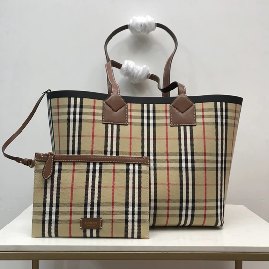 Burberry Medium London Tote 80662231 バーバリー ロンドン ミディアム トート