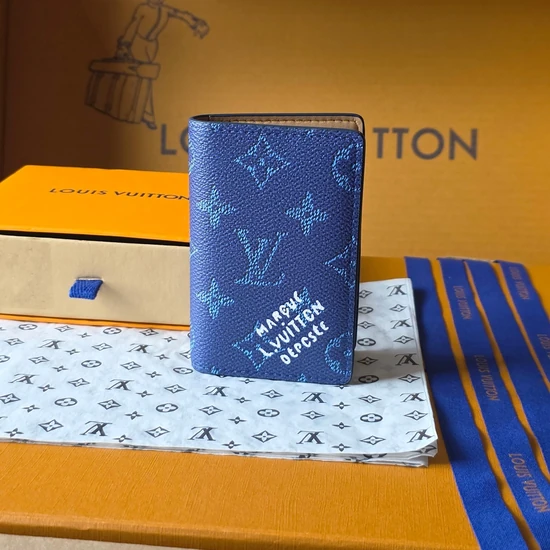 Louis Vuitton Monogram Pattern Card Holder Wallet M26841 ルイヴィトン モノグラム カードケース