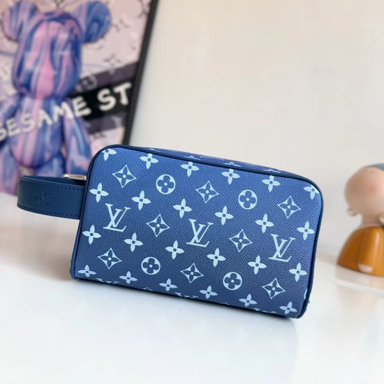 Louis Vuitton Locker Dopp Kit Monogram M83112 ルイヴィトン ロッカー ドップキット モノグラム