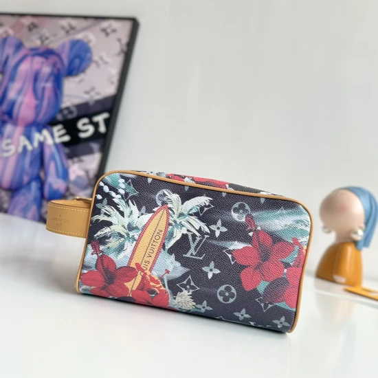 Louis Vuitton Locker Dopp Kit Monogram M83112 ルイヴィトン ロッカー ドップキット モノグラム