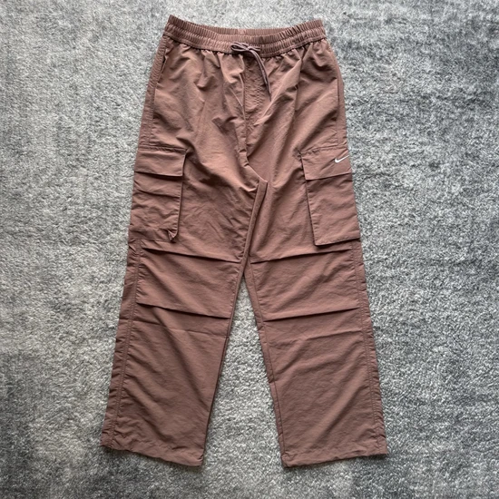 Nike Sportswear Essential Cargo Pants ナイキ スポーツウェア エッセンシャル カーゴパンツ